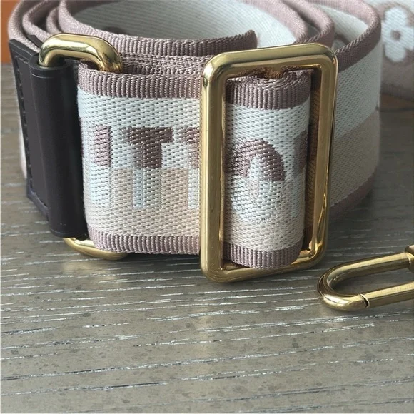 LOUIS VUITTON
Jacquard Speedy Bandouliere 20
Shoulder Strap Beige Brown - Picture 3 of 6